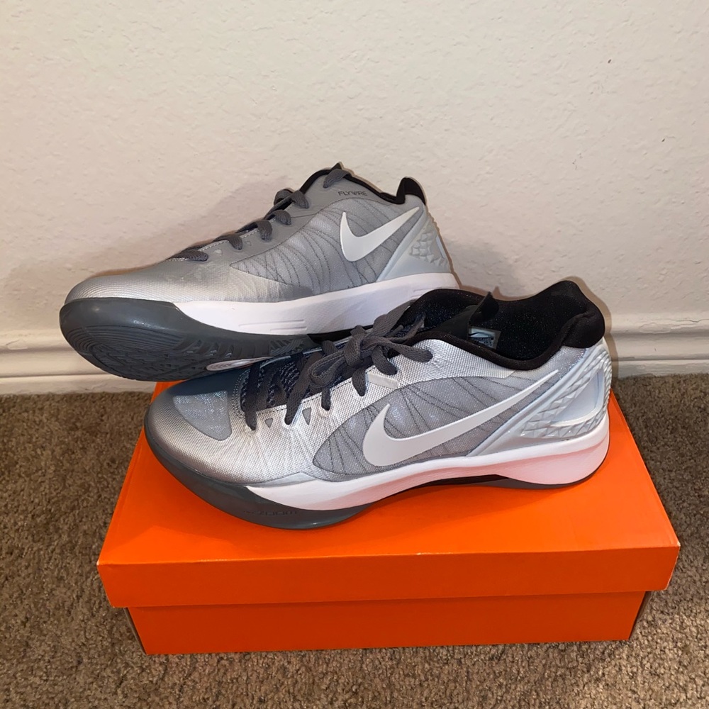 Nike Volley Zoom Hyperspike court shoes